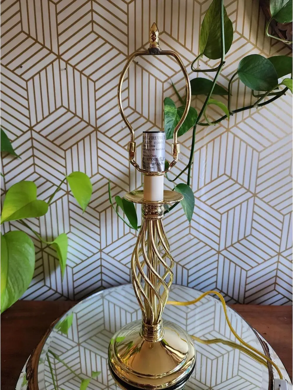 Vintage Gold Twisted Brass Accent Lamp 17